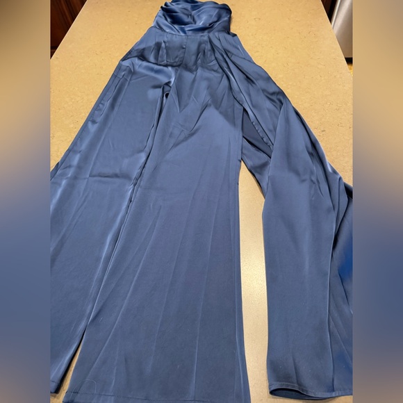 NEW Keaton Satin Jumpsuit Sz: XS - Picture 10 of 15